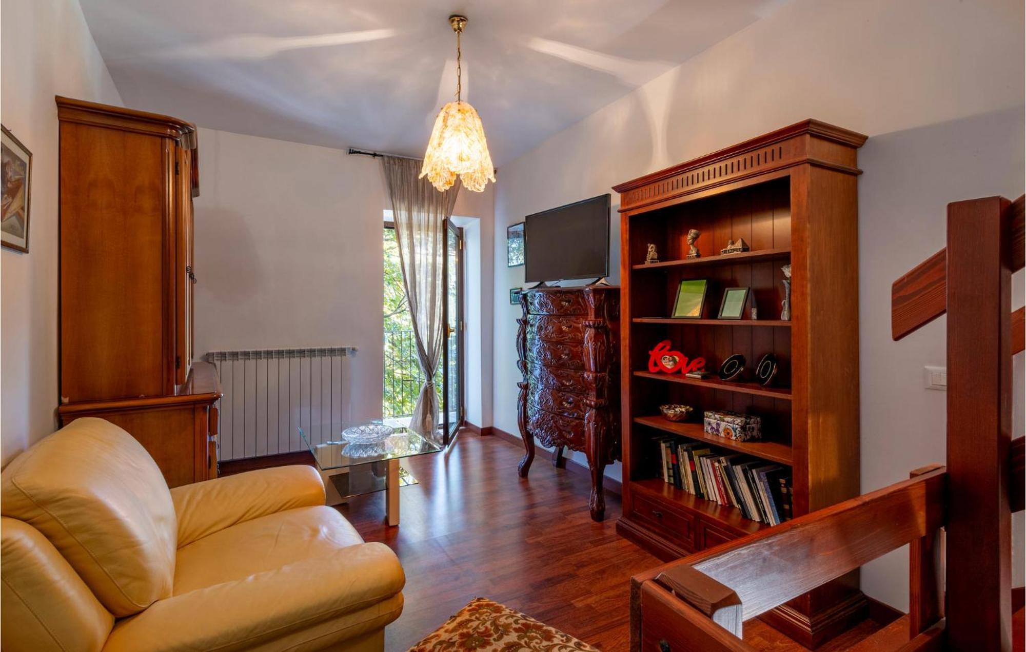 4 Bedroom Lovely Apartment In Caramanico Terme Eksteriør billede